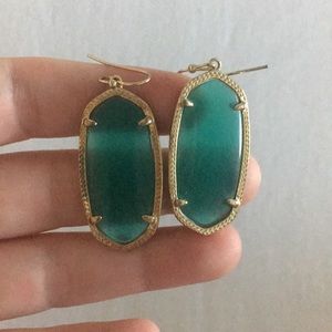 Kendra Scott - small sized stone
